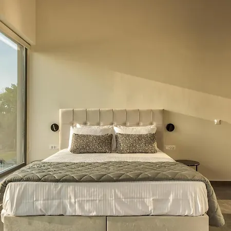 Luxury Mon I Vassilikos * Vasilikí