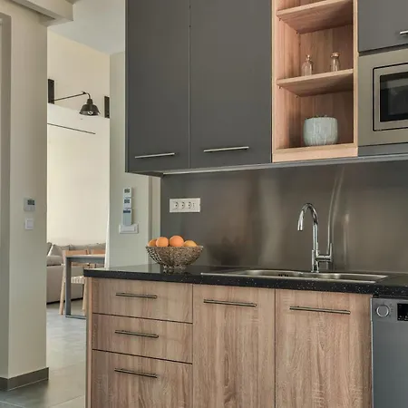 Luxury Mon I Vassilikos